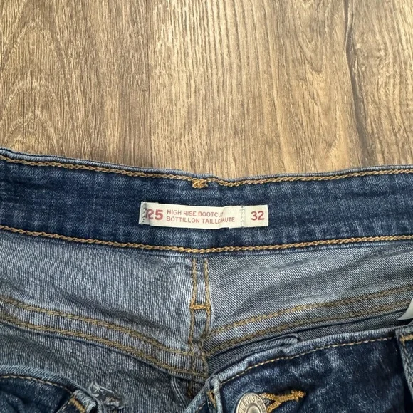 Levi's High Rise Bootcut - Picture 4 of 5